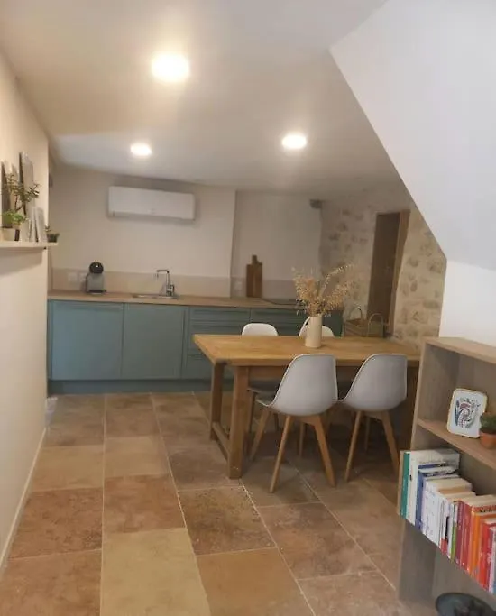Le Clos Du Rempart - 2 A 4 Pers. Saint-Restitut Apartment