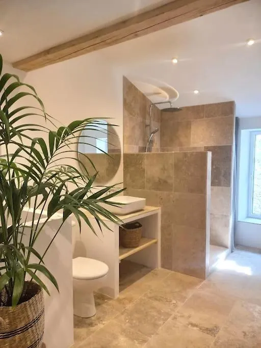 Le Clos Du Rempart - 2 A 4 Pers. Saint-Restitut 0*,